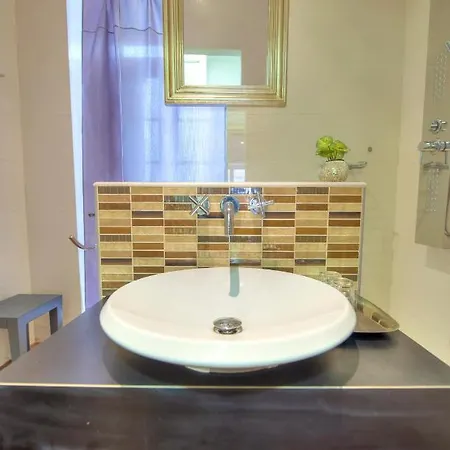 Apartman Chic 2bedroom Near Ferries Cesi1-1