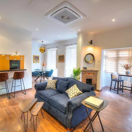 Apartament Chic 2bedroom Near Ferries Cesi1-1