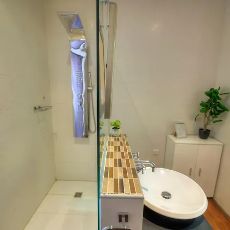 Apartament Chic 2bedroom Near Ferries Cesi1-1