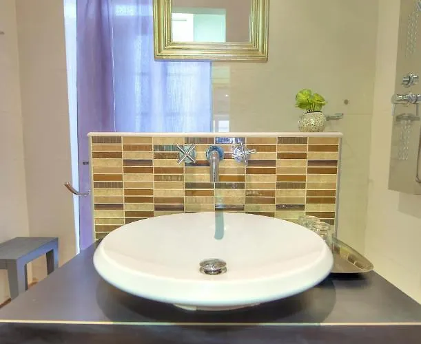 Apartment Chic 2bedroom Near Ferries Cesi1-1