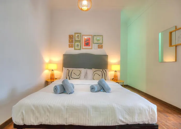 Chic 2bedroom Near Ferries Cesi1-1