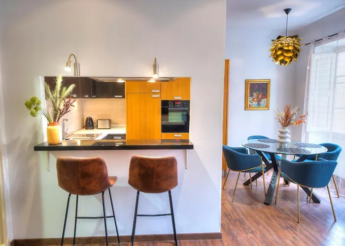 Chic 2bedroom Near Ferries Cesi1-1