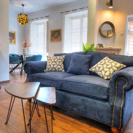 Chic 2bedroom Near Ferries Cesi1-1 شقة سليمة